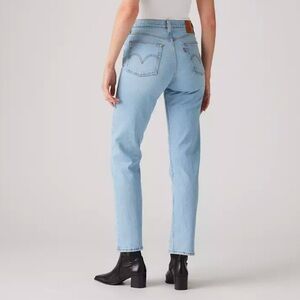 Levi's Wedgie Straight Ankle Jean